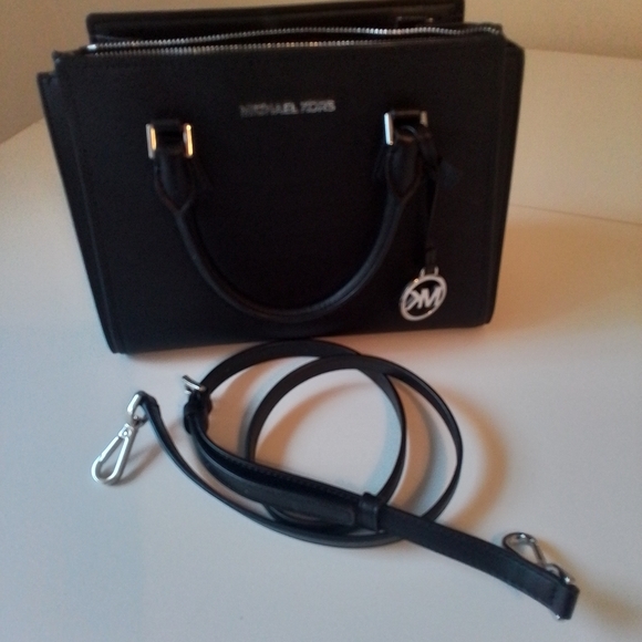 Michael Kors Black Handbag - Picture 13 of 16